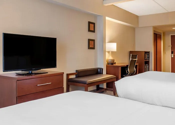 Comfort Suites Downtown Carlisle